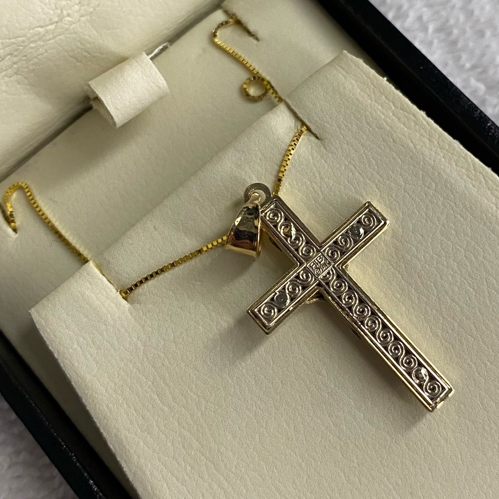 14k Gold Cross And Chain Gem